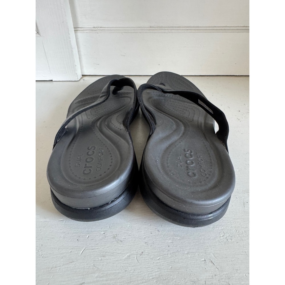 Crocs women's black flip flops size 9 - Picture 6 of 10